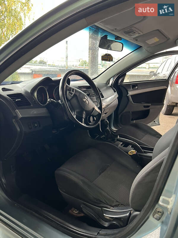 Седан Mitsubishi Lancer 2008 в Новояворовске