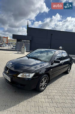 Седан Mitsubishi Lancer 2005 в Крюковщине