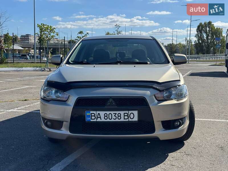 Седан Mitsubishi Lancer 2007 в Києві