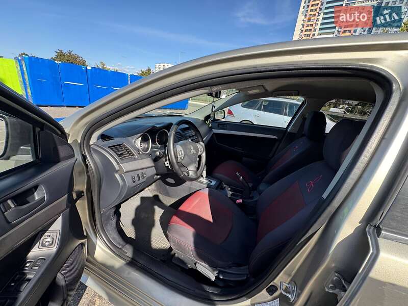 Седан Mitsubishi Lancer 2007 в Києві