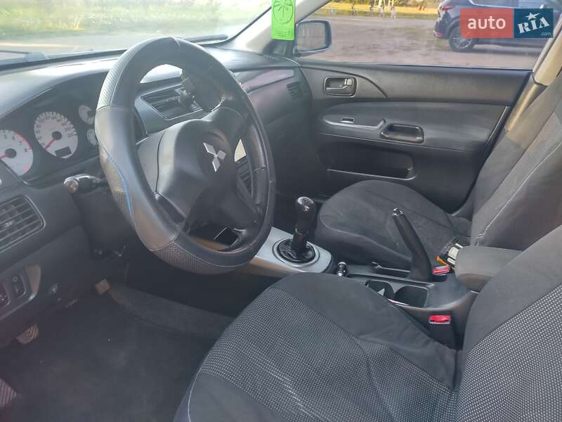 Седан Mitsubishi Lancer 2006 в Виннице