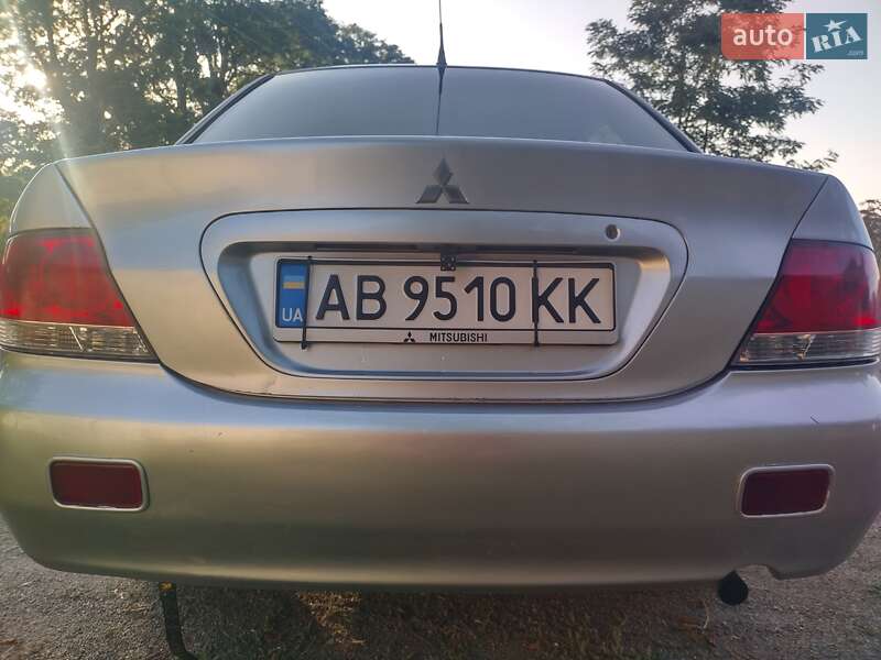 Седан Mitsubishi Lancer 2006 в Виннице