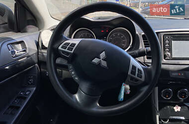 Седан Mitsubishi Lancer 2016 в 