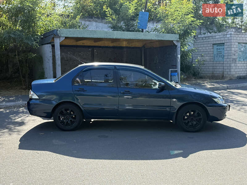 Седан Mitsubishi Lancer 2006 в Одессе