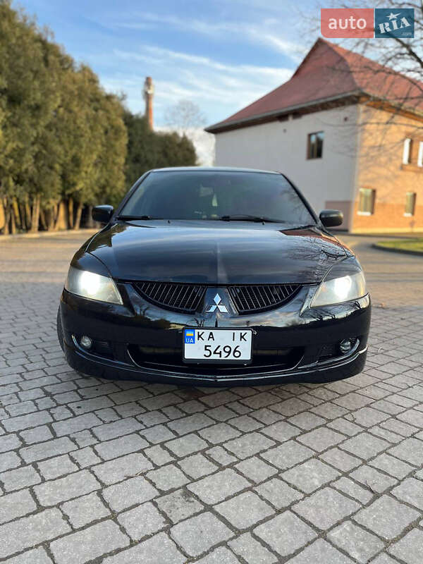 Седан Mitsubishi Lancer 2005 в Ирпене