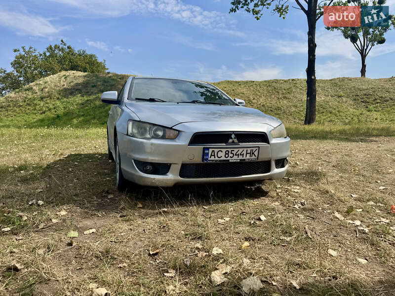 Седан Mitsubishi Lancer 2008 в Луцке