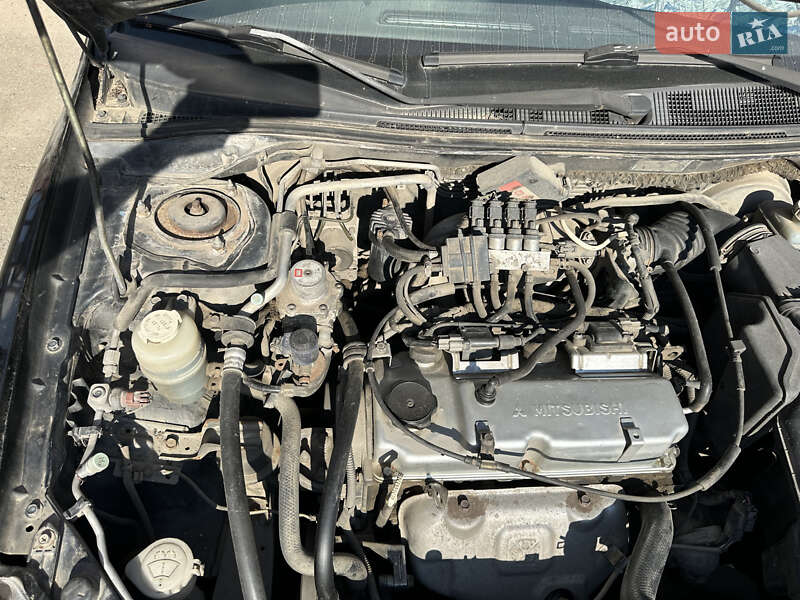Седан Mitsubishi Lancer 2004 в Львові