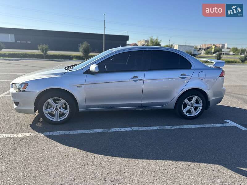Седан Mitsubishi Lancer 2008 в Мукачево