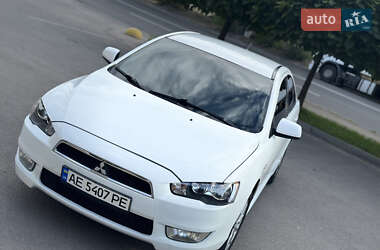 Седан Mitsubishi Lancer 2015 в 