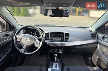 Седан Mitsubishi Lancer 2015 в 