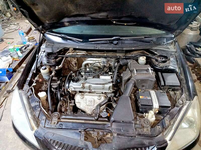 Седан Mitsubishi Lancer 2005 в Ромнах