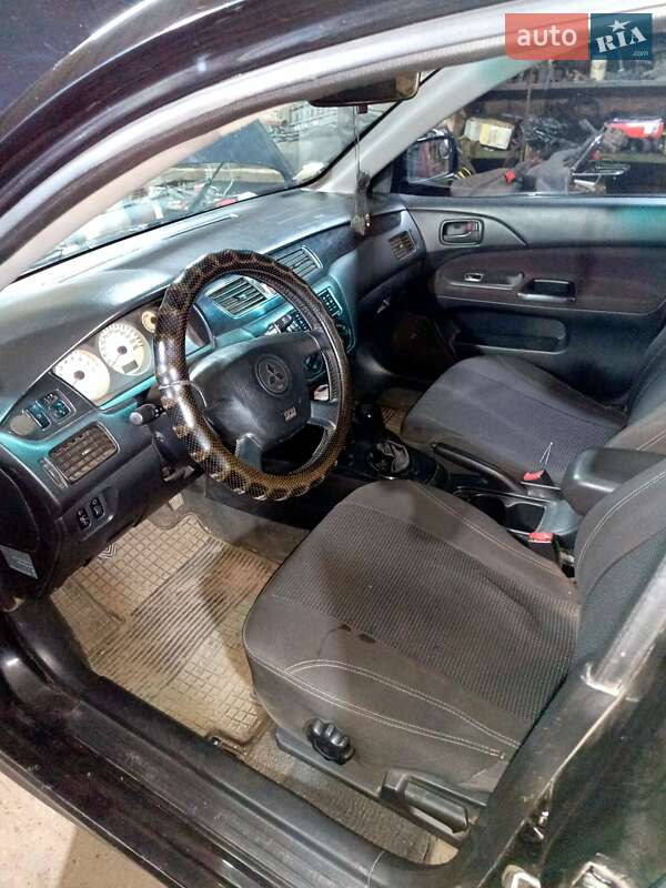 Седан Mitsubishi Lancer 2005 в Ромнах