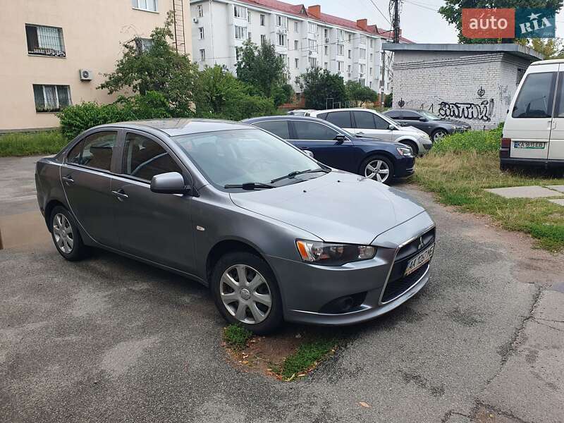 Седан Mitsubishi Lancer 2012 в Киеве