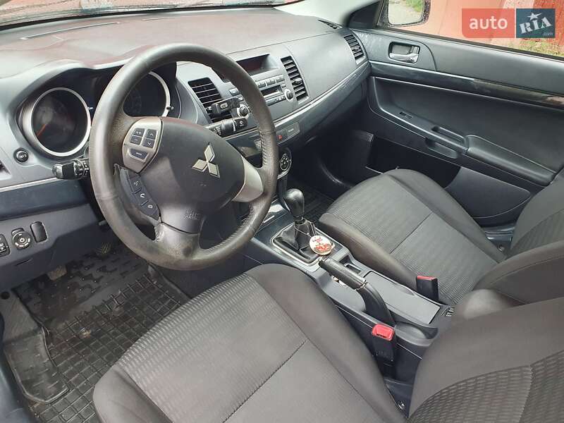 Седан Mitsubishi Lancer 2012 в Киеве