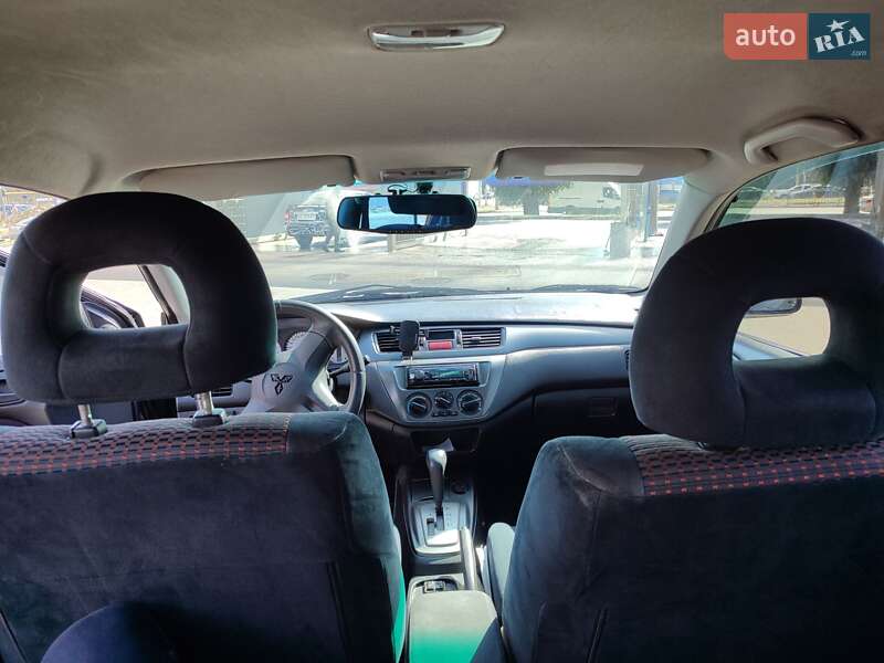 Седан Mitsubishi Lancer 2006 в Днепре