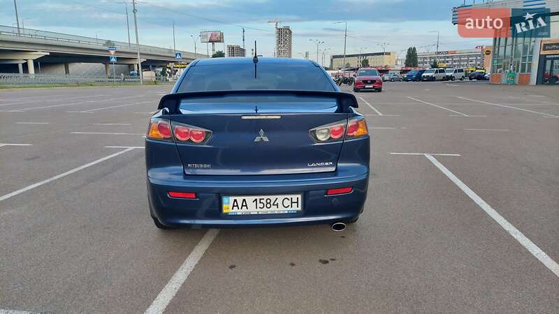 Седан Mitsubishi Lancer 2008 в Киеве