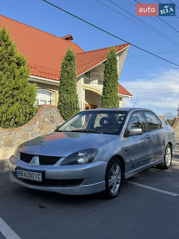 Седан Mitsubishi Lancer 2005 в Виннице