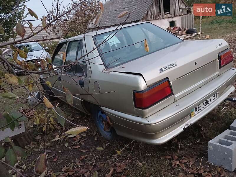 Седан Mitsubishi Lancer 1987 в Тальному