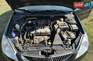Седан Mitsubishi Lancer 2005 в 