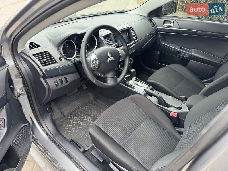 Седан Mitsubishi Lancer 2014 в Одессе