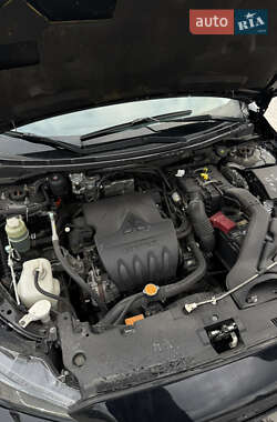 Хэтчбек Mitsubishi Lancer 2012 в 