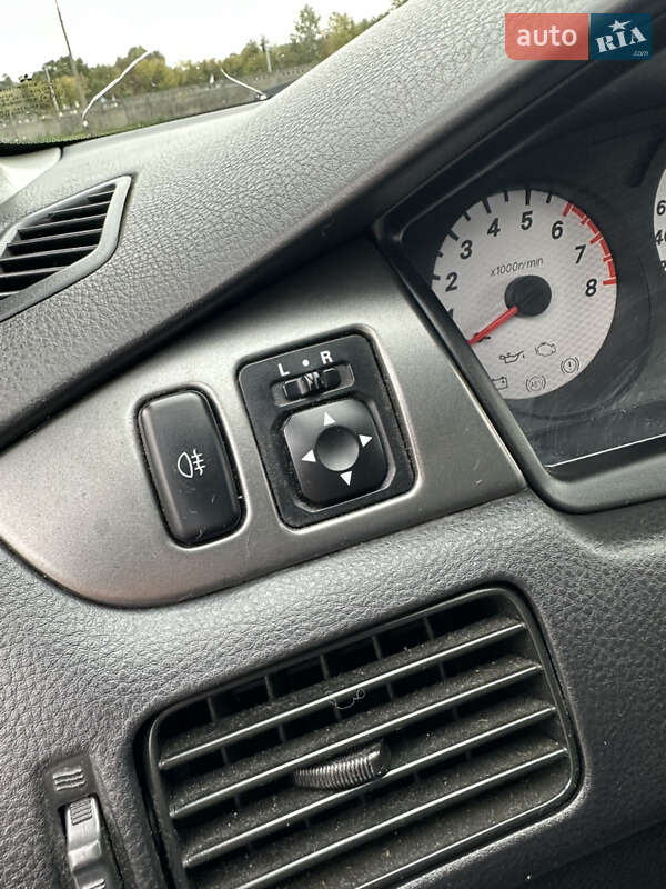 Седан Mitsubishi Lancer 2009 в Киеве