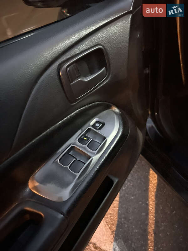 Седан Mitsubishi Lancer 2006 в Броварах