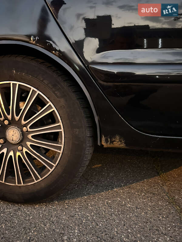 Седан Mitsubishi Lancer 2006 в Броварах