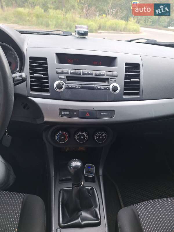 Седан Mitsubishi Lancer 2007 в Чернигове