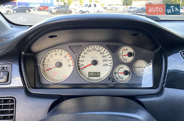 Седан Mitsubishi Lancer 2004 в 