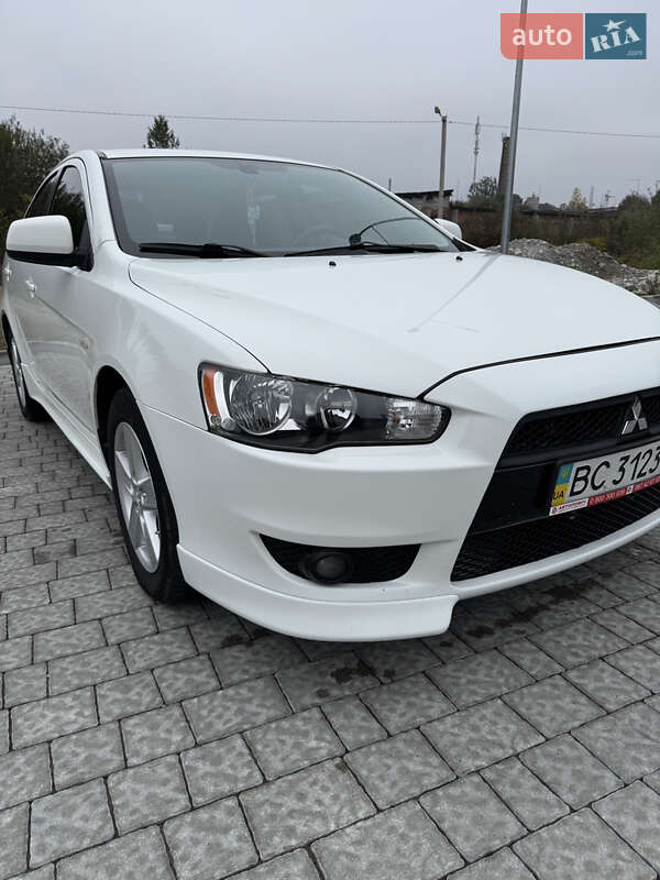 Седан Mitsubishi Lancer 2009 в Львове