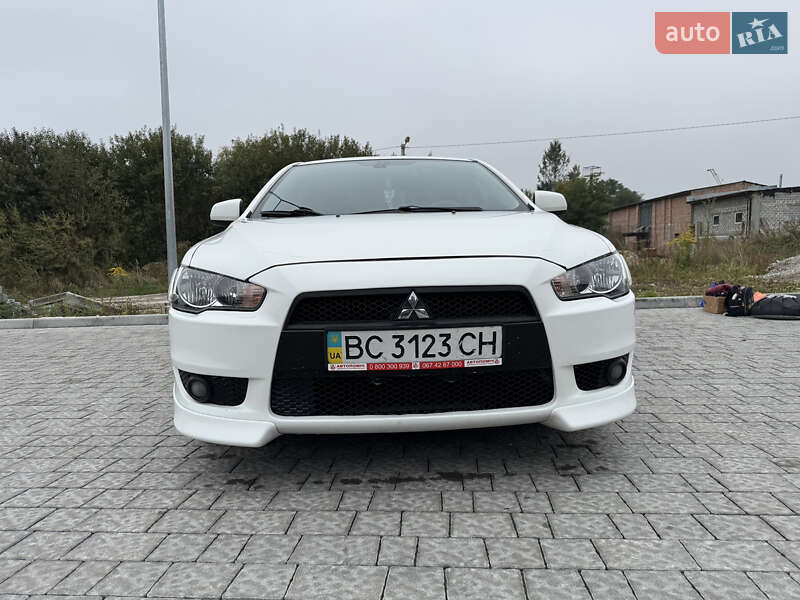 Седан Mitsubishi Lancer 2009 в Львове