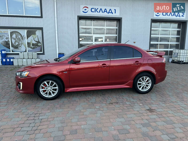 Седан Mitsubishi Lancer 2015 в Сарнах