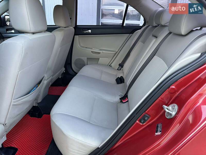 Седан Mitsubishi Lancer 2015 в Сарнах