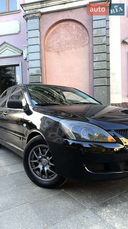 Седан Mitsubishi Lancer 2006 в Черкасах