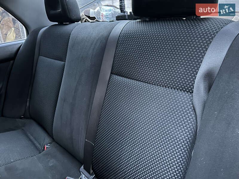 Седан Mitsubishi Lancer 2006 в Катюжанке