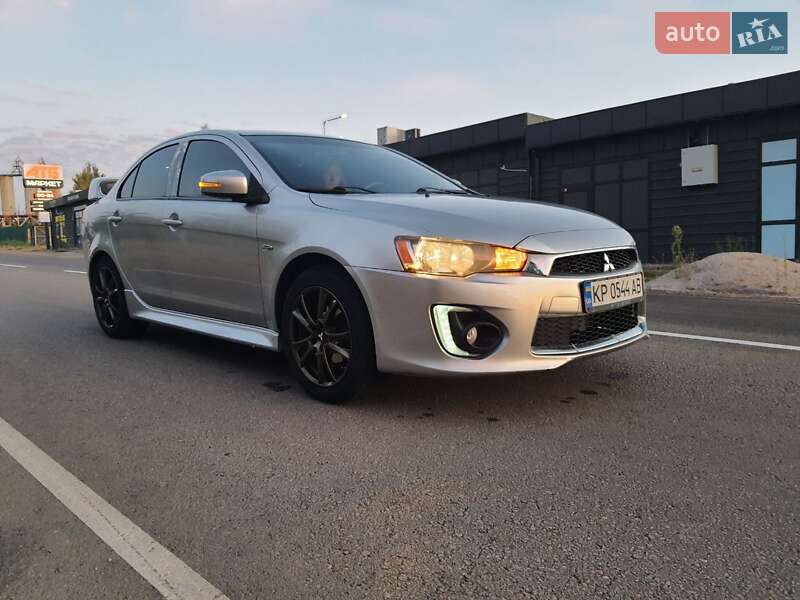 Седан Mitsubishi Lancer 2016 в Запорожье