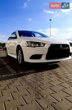 Седан Mitsubishi Lancer 2012 в 