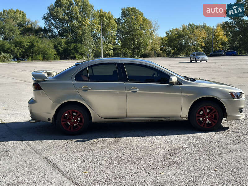 Седан Mitsubishi Lancer 2008 в Черкассах