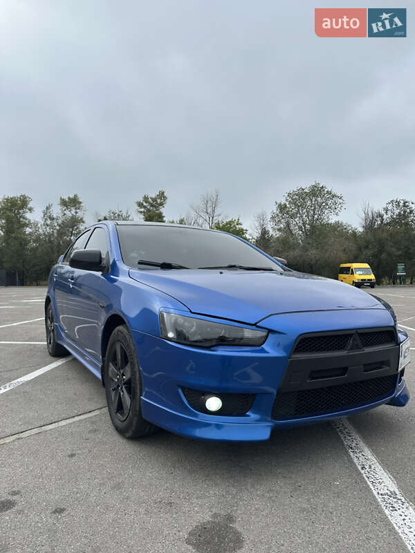 Седан Mitsubishi Lancer 2009 в Запорожье