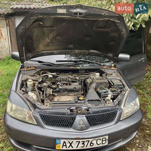 Седан Mitsubishi Lancer 2006 в Черновцах