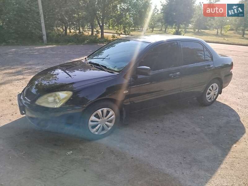 Седан Mitsubishi Lancer 2005 в Гадяче