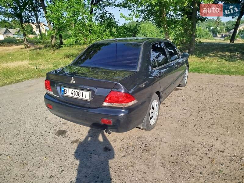 Седан Mitsubishi Lancer 2005 в Гадяче