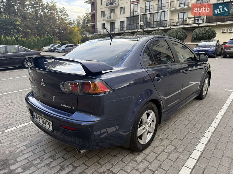 Седан Mitsubishi Lancer 2008 в Обухове