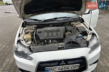 Хэтчбек Mitsubishi Lancer 2011 в 