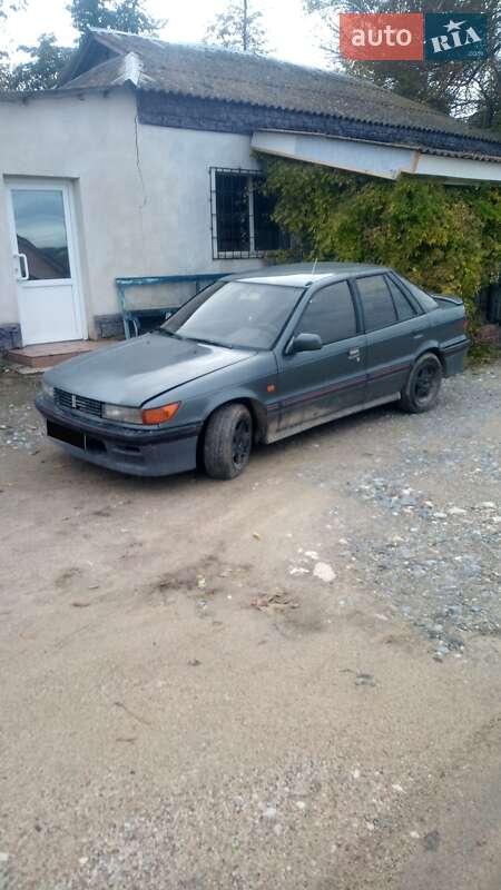 Лифтбек Mitsubishi Lancer 1991 в 