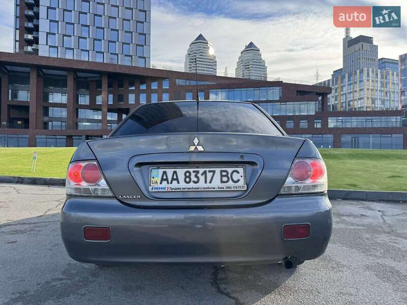Седан Mitsubishi Lancer 2006 в Днепре