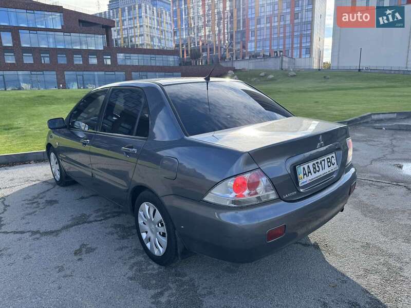 Седан Mitsubishi Lancer 2006 в Днепре