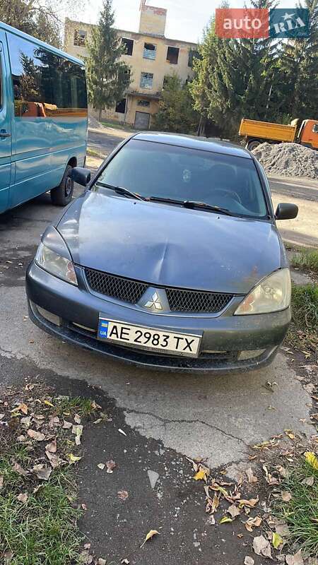 Седан Mitsubishi Lancer 2006 в Ужгороде