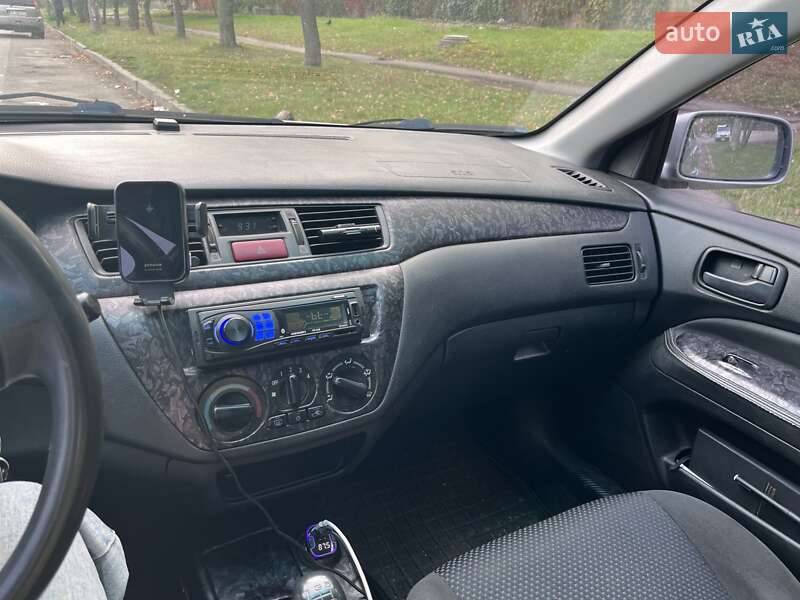 Седан Mitsubishi Lancer 2007 в Кривому Розі фото 4 Седан Mitsubishi Lancer 2007 в Кривому Розі